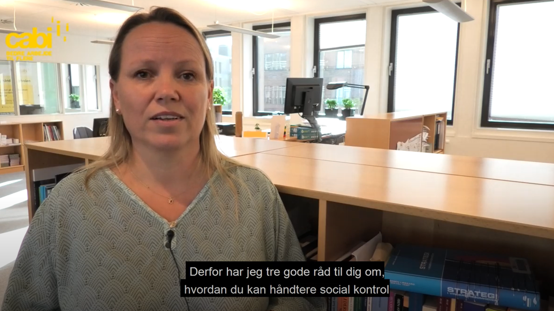 Klik på billedet for at afspille videoen i YouTube